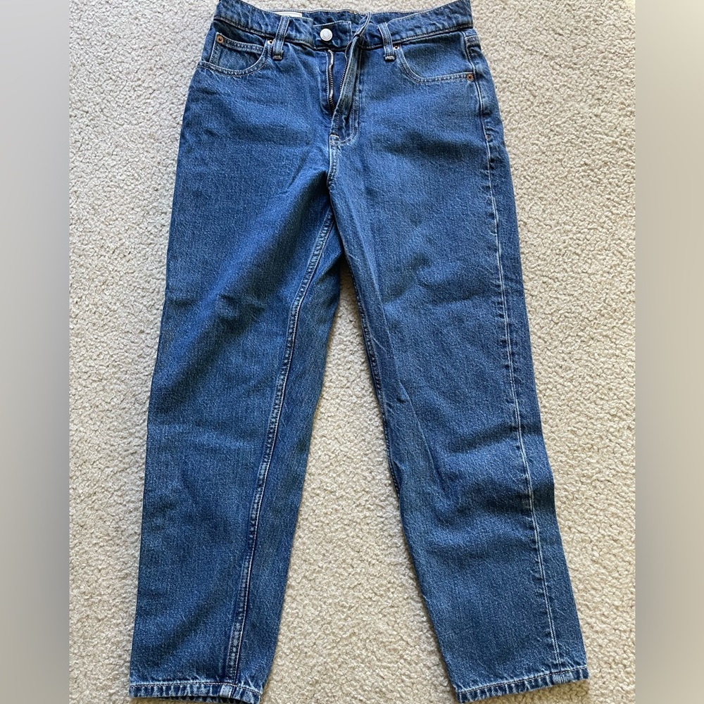 Gap mom jean